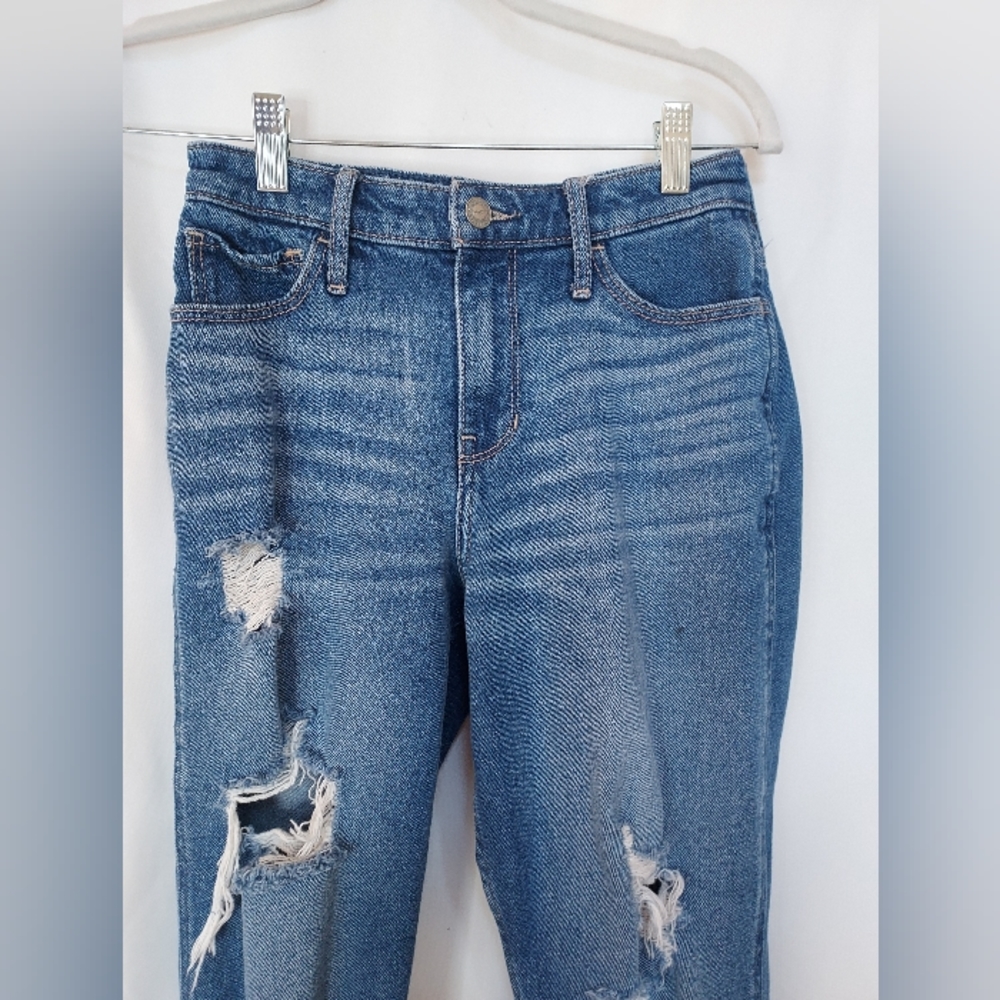 Hollister High Rise Mom Jeans Vintage Stretch. Size 3R